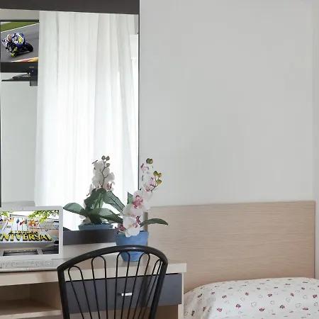 Universal Ξενοδοχείο 2*